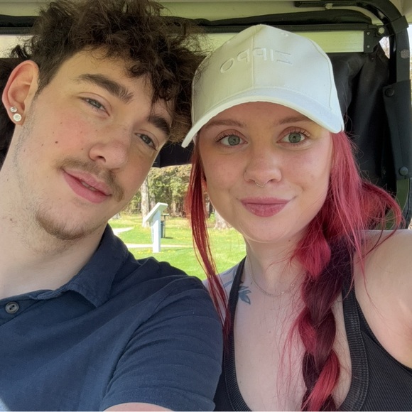 meet your posher!! - Picture 2 of 5